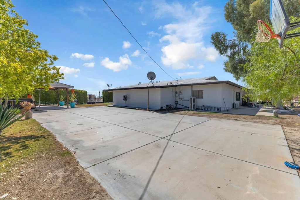 1110 Salton Sea Avenue, Thermal, California 92274 home-pic-46
